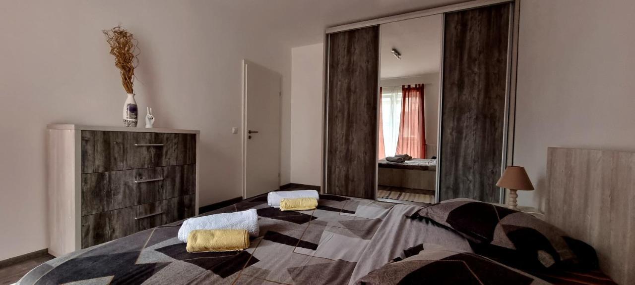 Swan Brasov Apartment Extérieur photo